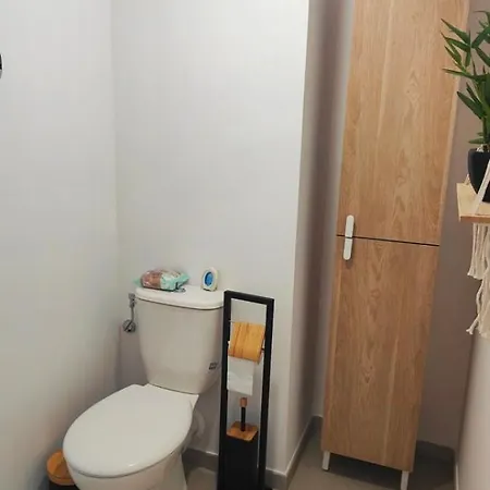 Spacious With Lovely Terrace Apartman *