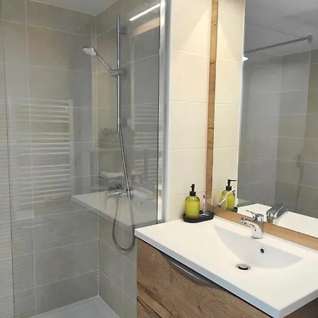 Spacious With Lovely Terrace Apartman *