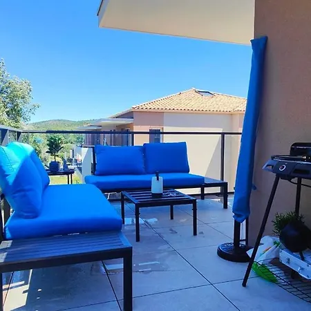 Apartman Spacious With Lovely Terrace Saint-Raphaël