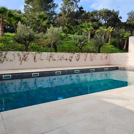 Spacious With Lovely Terrace Apartman